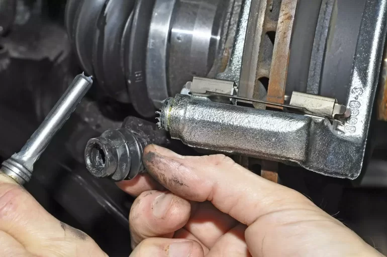 Чем можно смазывать направляющие суппорта?