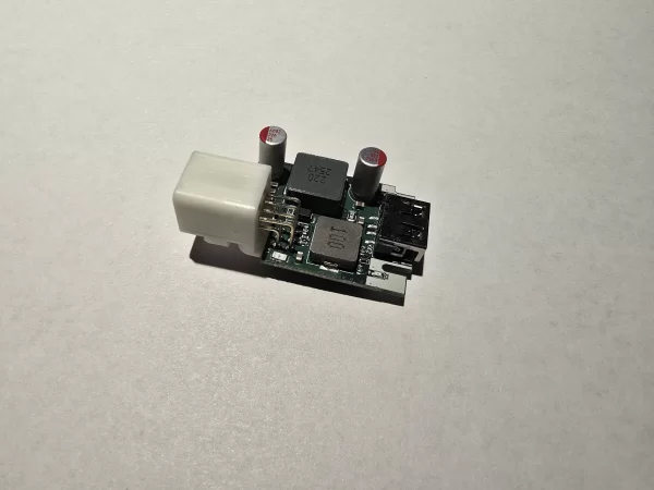 Быстрая зарядка USB для Lada Vesta, Iskra