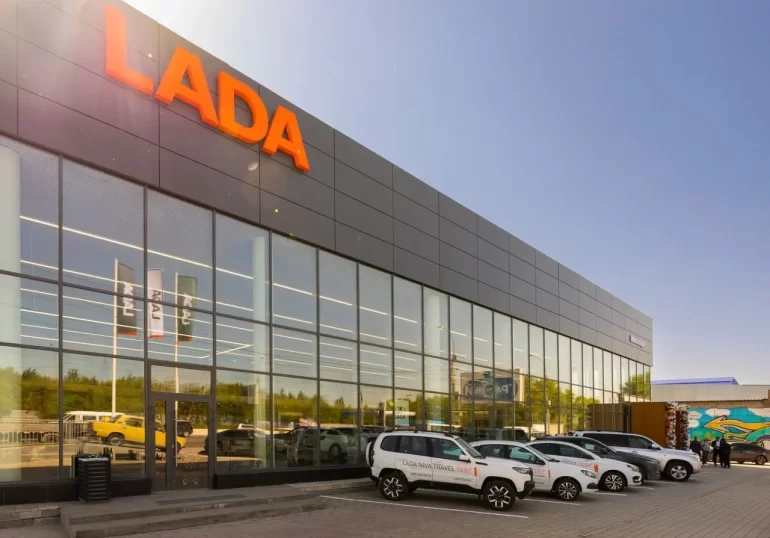 Открылся новый дилерский центр LADA в Новосибирске