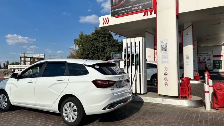 Какой бензин можно заливать в Весту NG 1.8?