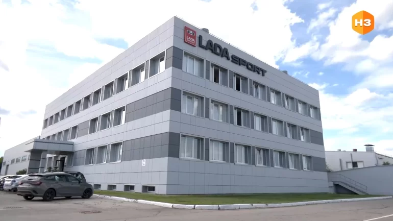 АВТОВАЗ рассказал, почему в Lada Sport работают эффективно и практически без брака