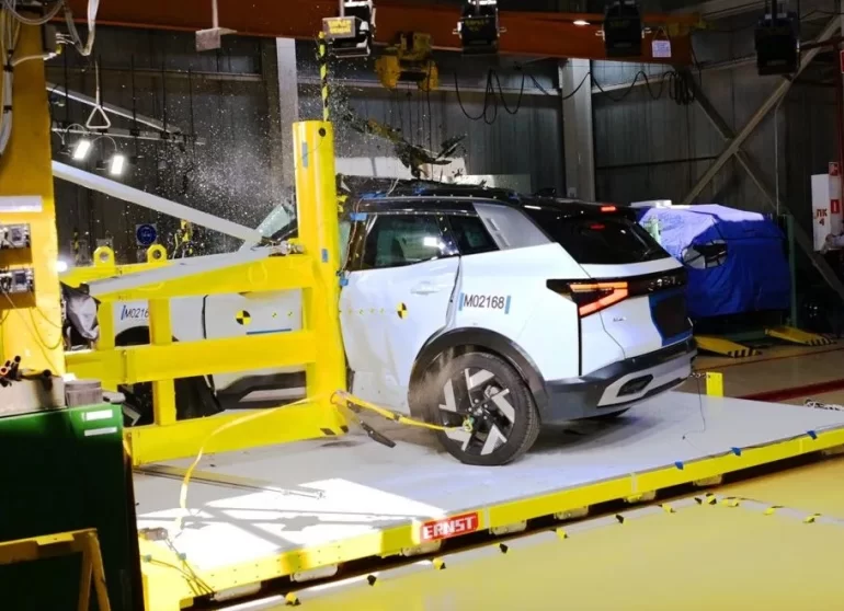 Lada Azimut прошел краш-тест на боковой удар