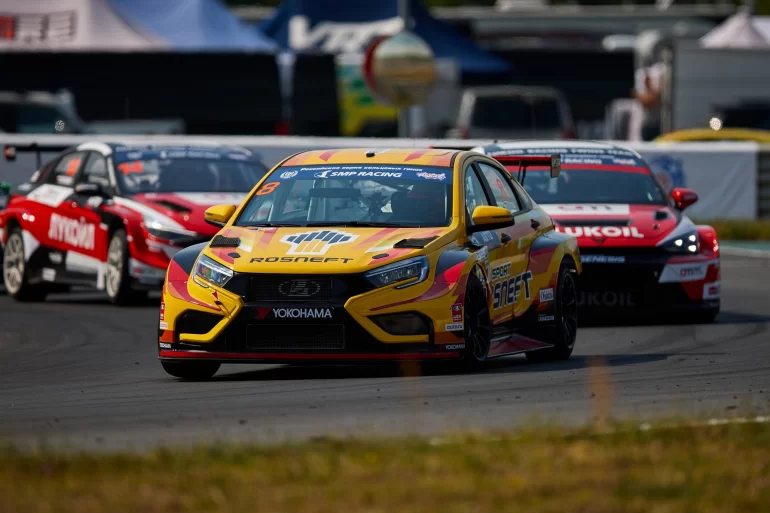 Первая победа обновленной Lada Vesta TCR