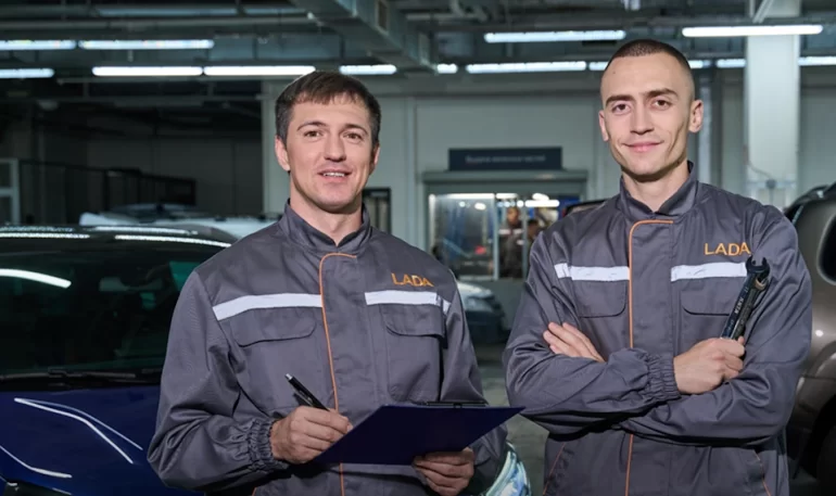 Гарантия закончилась: АВТОВАЗ назвал причины продолжать обслуживание LADA у дилера