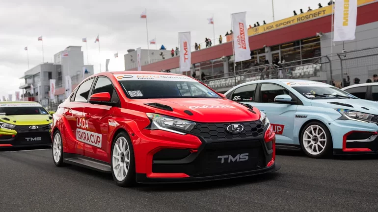 Названа стоимость 218-сильной гоночной LADA Iskra TMS